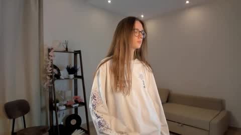 Snapshot of katinatonge chatting on October 14, 2025, 1:06 am Scarlett online show from October 14, 2025, 1:06 am