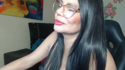 katiusca_horny2 online show from December 16, 2024, 11:12 am