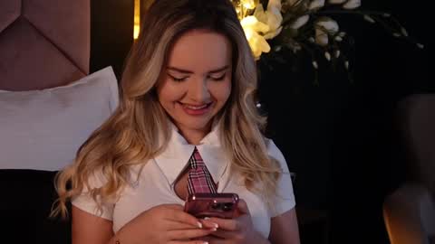 KatJolie online show from January 28, 2025, 8:47 pm