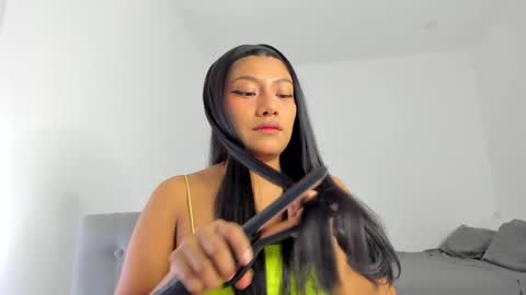 Snapshot of katnees_correa chatting on March 10, 2025, 7:53 am Follow me on instagram and twitter as correaktnees online show from March 10, 2025, 7:53 am