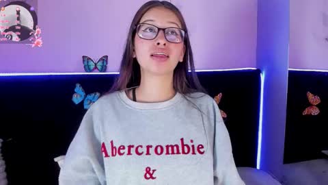 Snapshot of katniss_lovee_ chatting on October 21, 2025, 4:13 am .... Katniss .... online show from October 21, 2025, 4:13 am