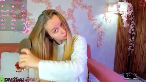 Snapshot of katrina_bail chatting on October 6, 2025, 1:03 am Katrina Bail online show from October 6, 2025, 1:03 am