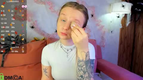 Snapshot of katrina_bail chatting on October 29, 2025, 1:30 am Katrina Bail online show from October 29, 2025, 1:30 am