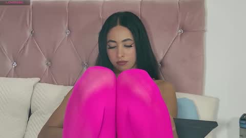 katrina clark online show from November 26, 2025, 10:11 pm