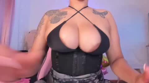 Snapshot of katrinaa__ chatting on March 10, 2025, 2:50 am katrinaa__ online show from March 10, 2025, 2:50 am