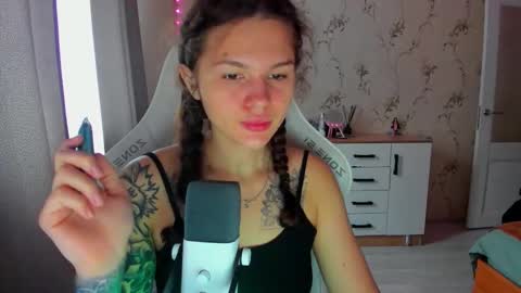 Katty online show from October 14, 2025, 7:09 am