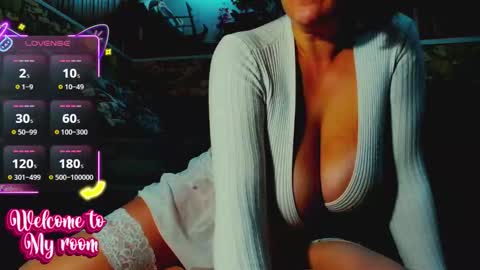 KatrineDenev online show from October 10, 2025, 9:03 pm