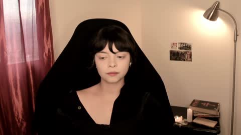 Snapshot of katsurotaro chatting on December 18, 2024, 10:24 pm katsuro online show from December 18, 2024, 10:24 pm