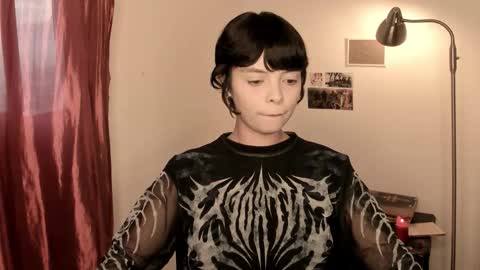 Snapshot of katsurotaro chatting on September 27, 2025, 10:26 pm katsuro online show from September 27, 2025, 10:26 pm