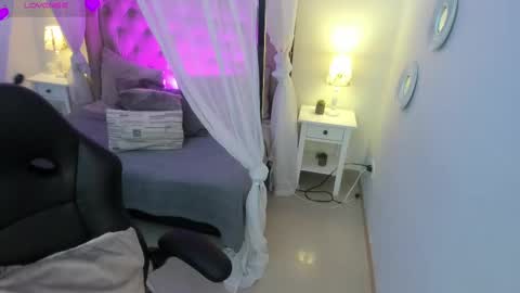 kattarina_ online show from September 17, 2025, 11:01 am