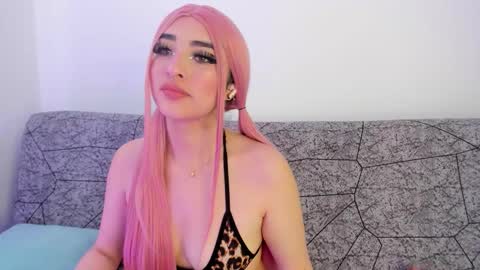 Snapshot of kattengel_ chatting on March 3, 2026, 1:17 pm Kat online show from March 3, 2026, 1:17 pm