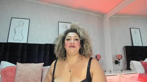 katti_barrera online show from February 7, 2025, 10:40 am