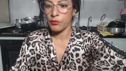 Snapshot of kattleyagray chatting on June 16, 2026, 7:49 pm KattleyaGrey online show from June 16, 2026, 7:49 pm