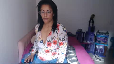 Snapshot of kattleyagray chatting on July 24, 2026, 12:58 pm KattleyaGrey online show from July 24, 2026, 12:58 pm