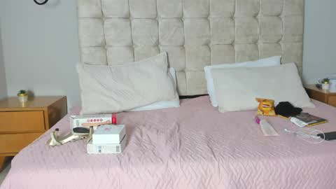 katty_cute19 online show from April 2, 2026, 1:20 pm