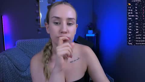 katty_kitty1 online show from September 17, 2025, 9:38 pm