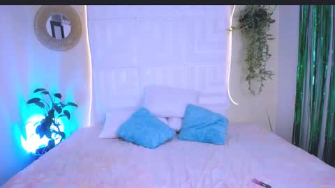 katty online show from March 21, 2026, 4:39 am