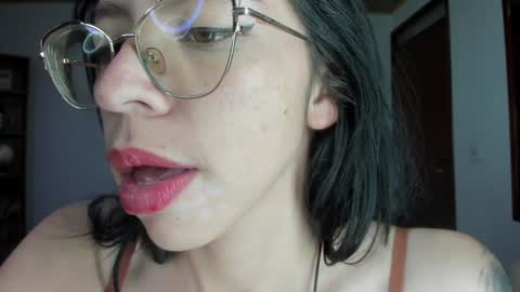 Snapshot of katty_mouth chatting on January 30, 2025, 11:24 pm Katty online show from January 30, 2025, 11:24 pm