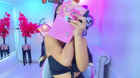 Snapshot of katty_rounds chatting on October 30, 2025, 12:17 pm katty_rounds online show from October 30, 2025, 12:17 pm