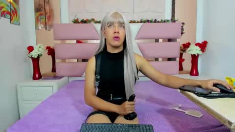 KattyJener online show from April 6, 2026, 4:46 am