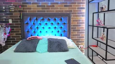 kattypaez online show from November 23, 2025, 3:12 pm