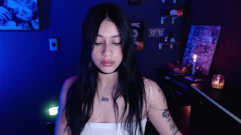 Snapshot of kattze chatting on October 26, 2025, 10:47 pm online show from October 26, 2025, 10:47 pm