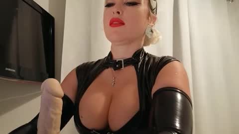 KatuhaX online show from October 12, 2025, 11:04 pm