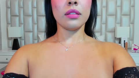 katy blonde girl and paola big boobs online show from December 19, 2024, 7:40 pm