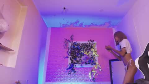 Katy online show from November 2, 2025, 3:09 am