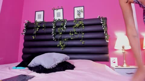 katy_contreras online show from January 21, 2025, 2:26 pm