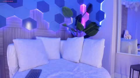    online show from April 9, 2026, 7:41 pm