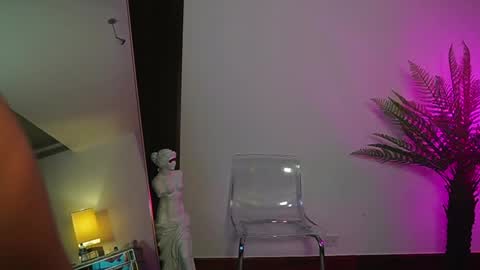 Snapshot of katyerave chatting on September 19, 2025, 8:09 pm Katyerave online show from September 19, 2025, 8:09 pm