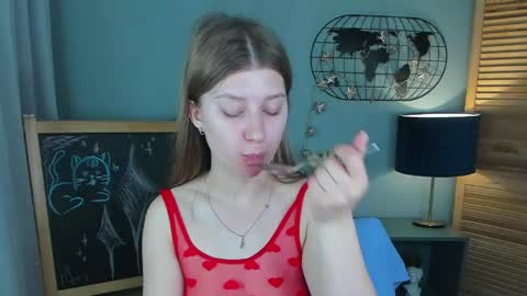 Snapshot of katymeaw chatting on May 11, 2026, 1:33 am katymeaw online show from May 11, 2026, 1:33 am