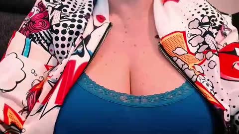 Snapshot of katynextdoor chatting on December 22, 2024, 6:06 am Katy online show from December 22, 2024, 6:06 am