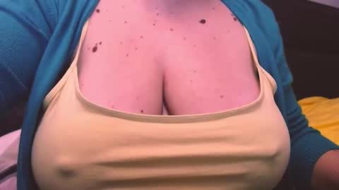 Snapshot of katynextdoor chatting on January 22, 2025, 6:20 am Katy online show from January 22, 2025, 6:20 am