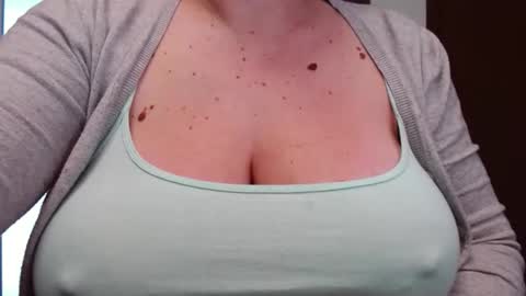 Katy online show from November 16, 2025, 6:41 am