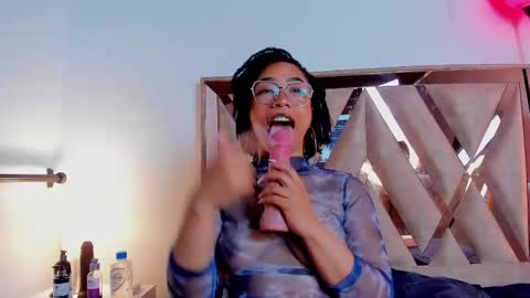 katyortiz online show from March 5, 2026, 12:01 pm