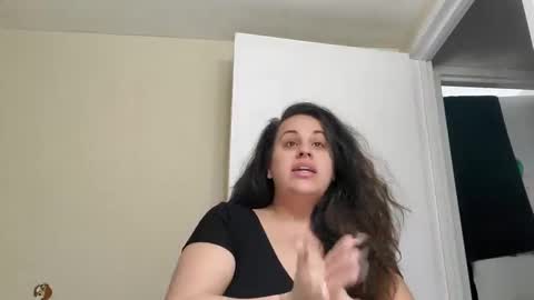 Snapshot of kaurn0ir chatting on January 30, 2025, 1:53 pm Kaur Noir online show from January 30, 2025, 1:53 pm