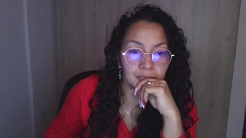  Khawit  online show from February 18, 2025, 6:04 pm