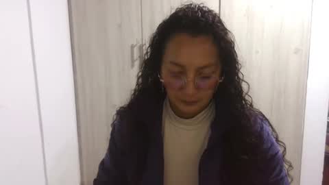  Khawit  online show from March 11, 2025, 9:59 pm