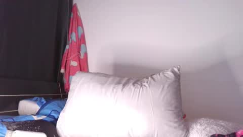  Khawit  online show from September 15, 2025, 12:21 am