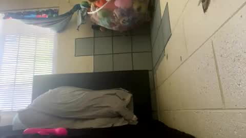 kay_la online show from April 16, 2026, 4:19 pm