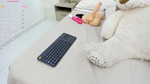   online show from February 13, 2025, 2:31 pm