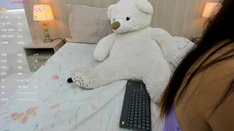   online show from February 21, 2025, 2:38 pm