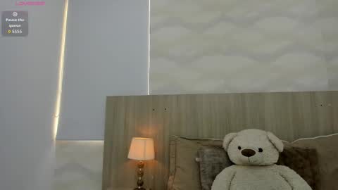   online show from September 11, 2025, 11:21 am