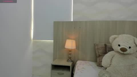   online show from September 14, 2025, 11:31 am