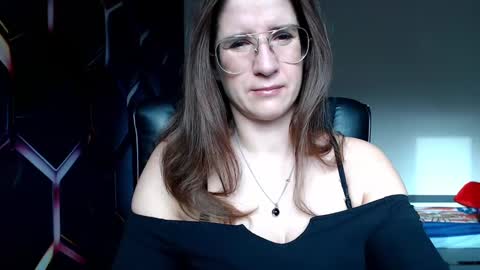 KayaLips online show from December 7, 2024, 8:11 am