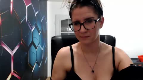 KayaLips online show from December 11, 2024, 9:45 pm