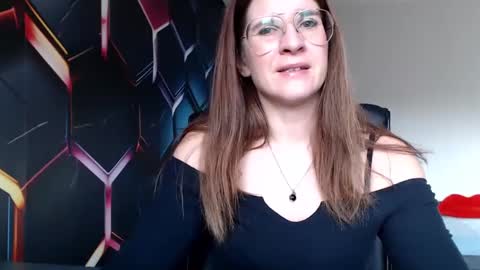 KayaLips online show from December 19, 2024, 8:45 am