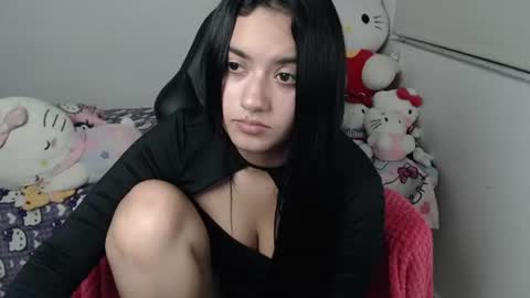 Snapshot of kaylak18x chatting on July 25, 2026, 4:43 am Kayla online show from July 25, 2026, 4:43 am
